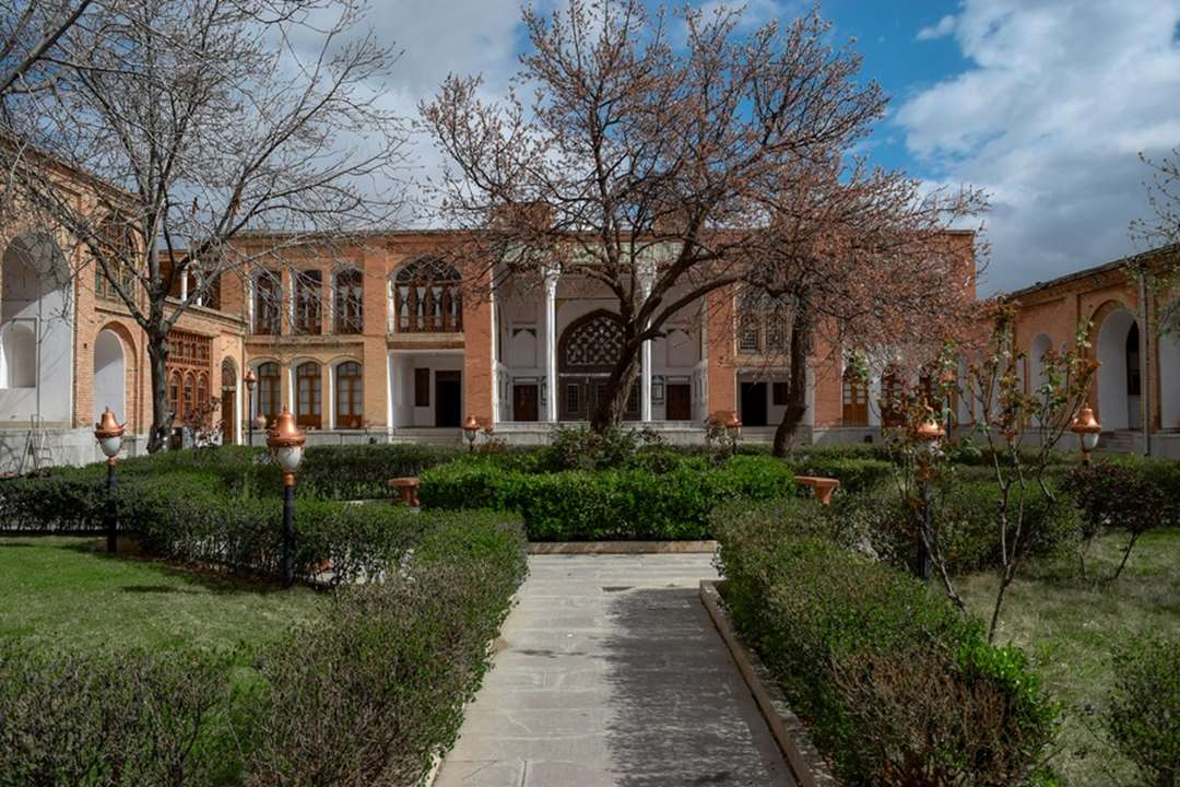 خانه کورد(عمارت آصف وزیری)